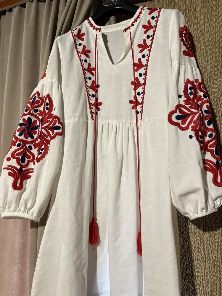 Продам вишите плаття