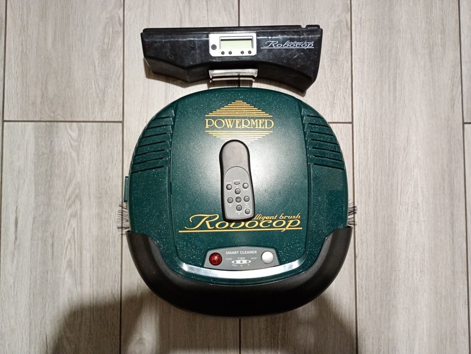 Odkurzacz , robot sprzątający RoboCop (opis)