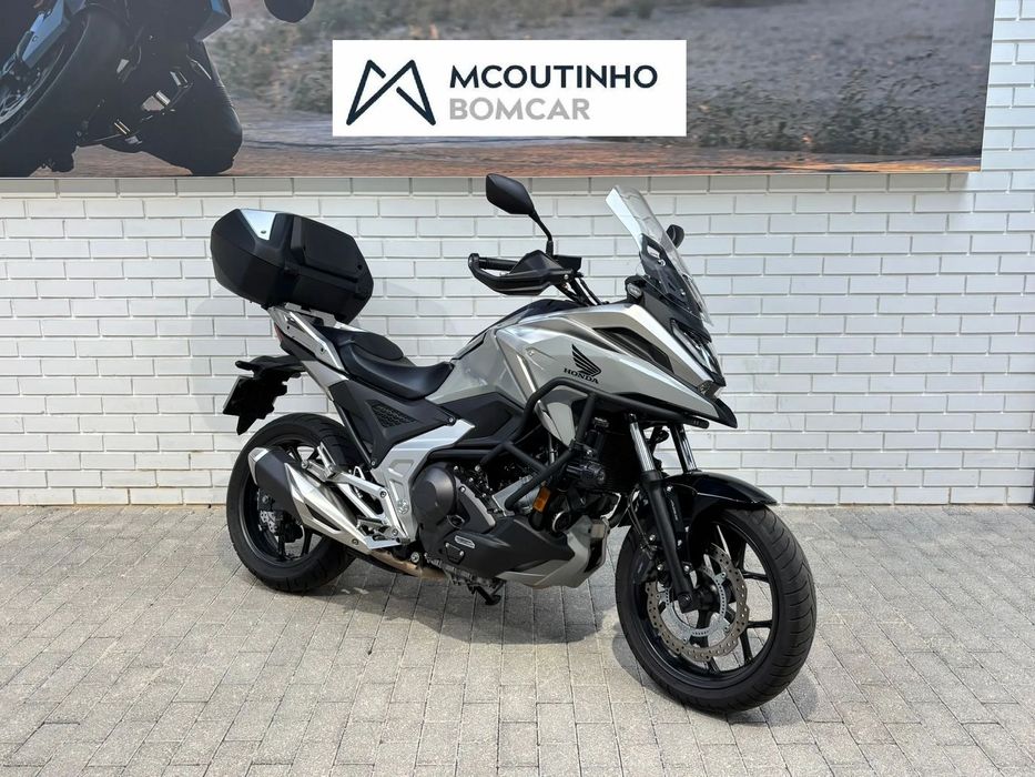 Honda NC750X DCT (Automática)
