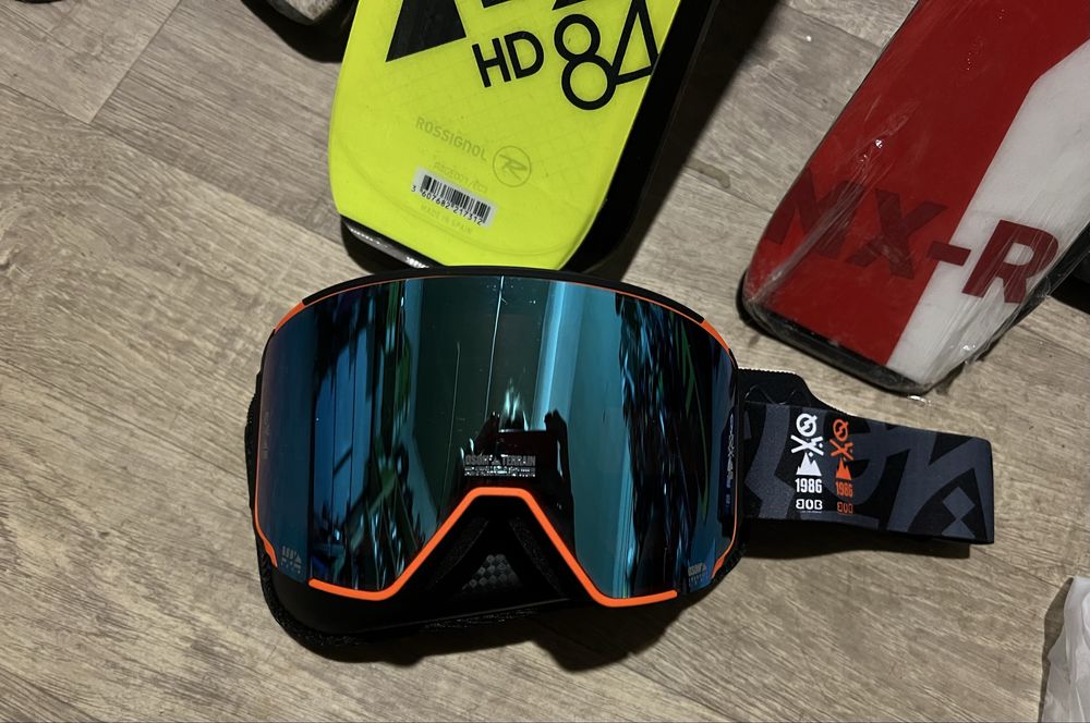 Нові Гірськолижні маски BOB