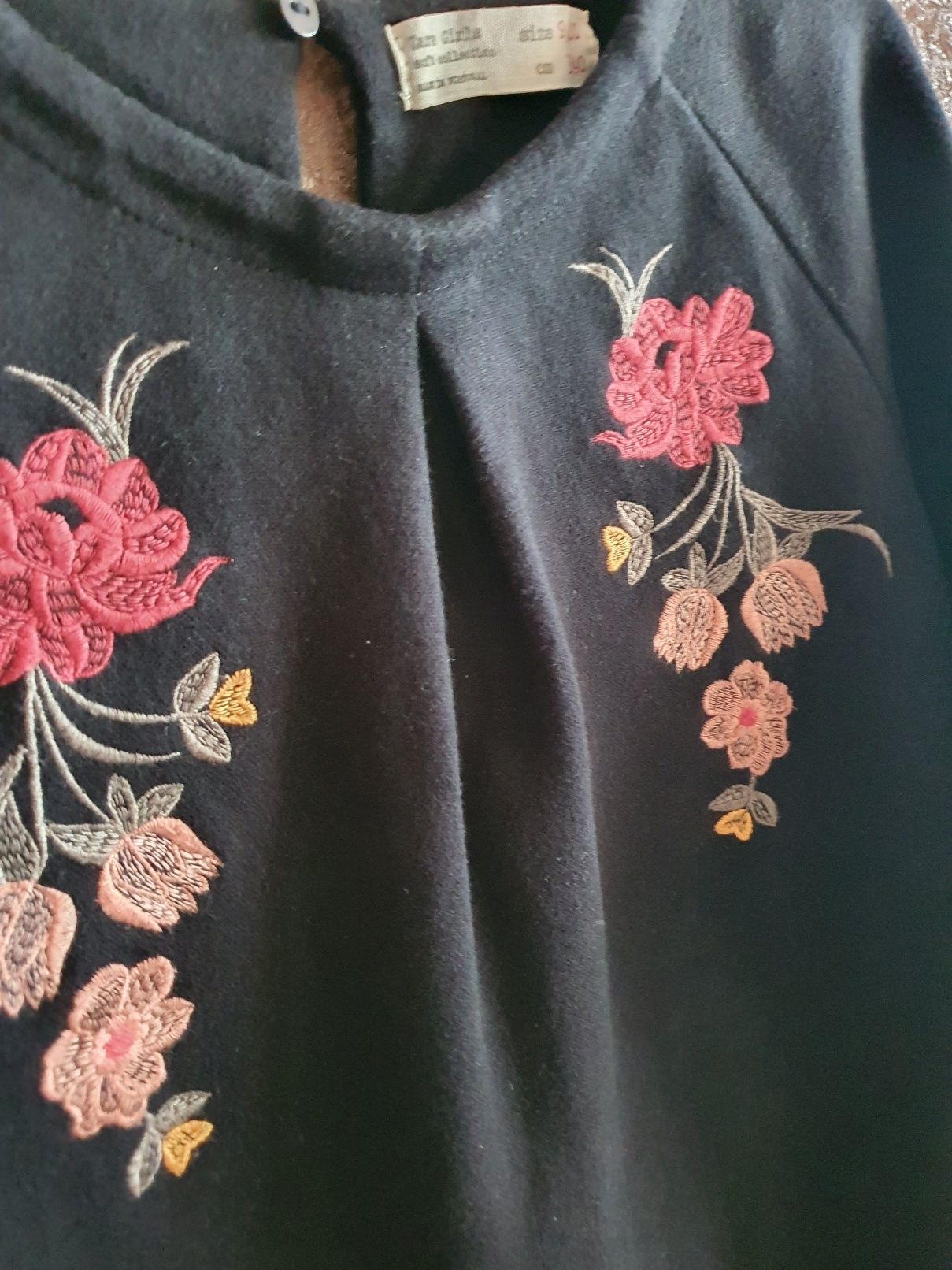 Бавовняна сукня ZARA  з вишивкою для дівчинки