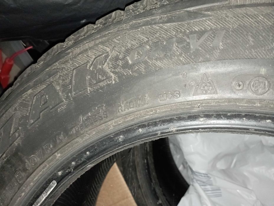 Шины Bridgestone, Blizzak DM-V1, 235/60/R18, зимние БУ