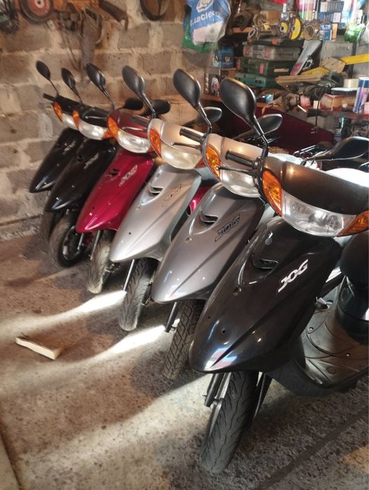 Продаж японських скутерів