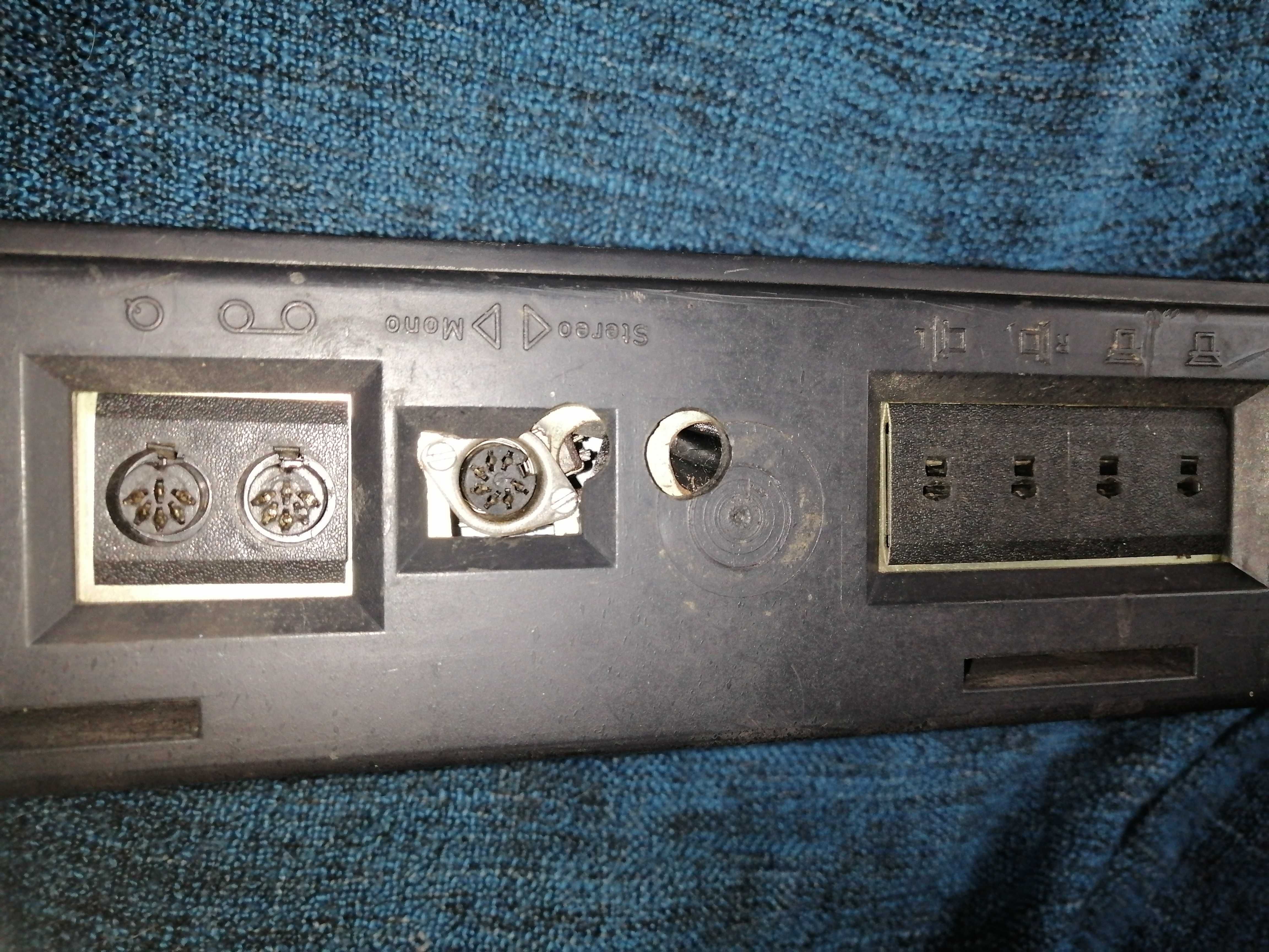 amplituner radio schneider  amplituner