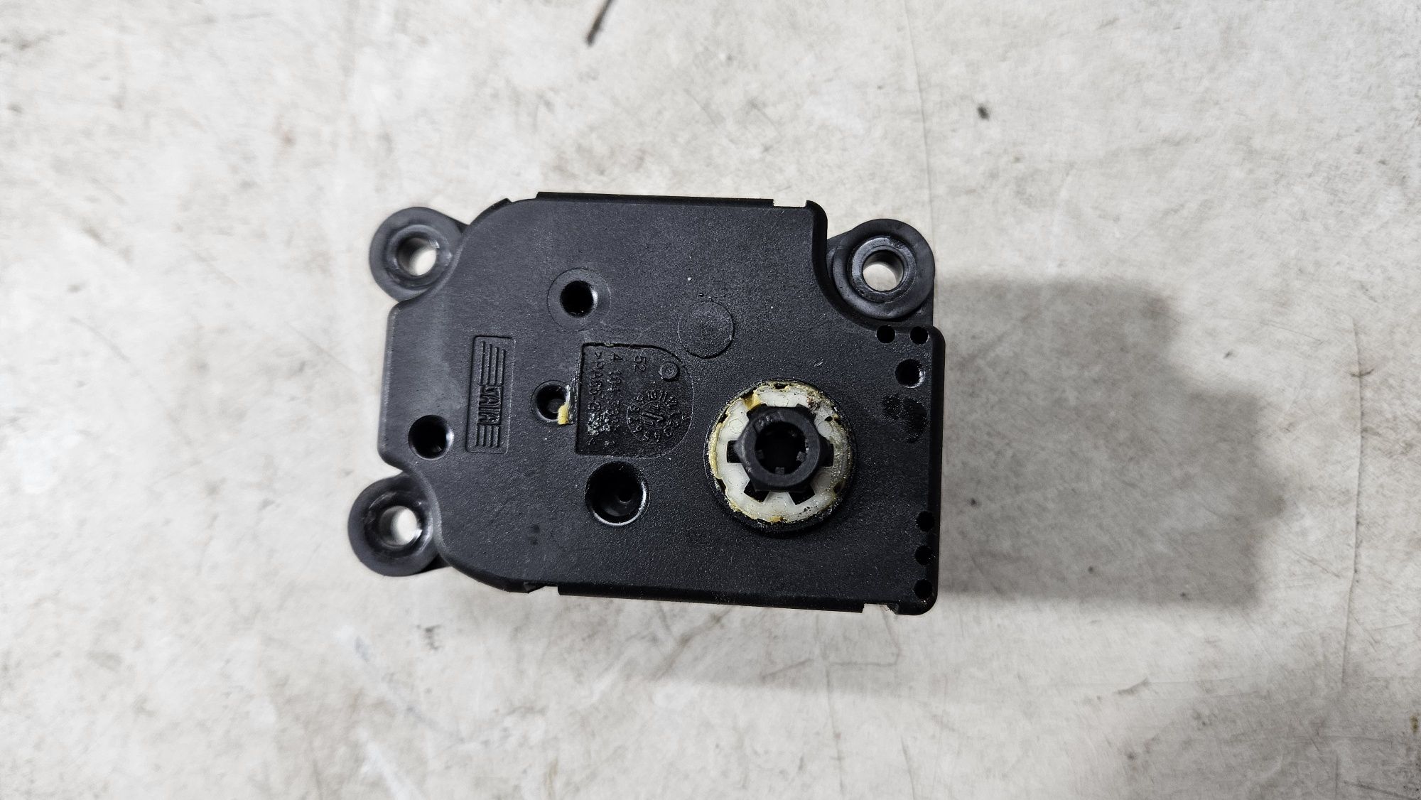 Silniczek nagrzewnicy dmuchawy Denso klimatronik opel corsa d