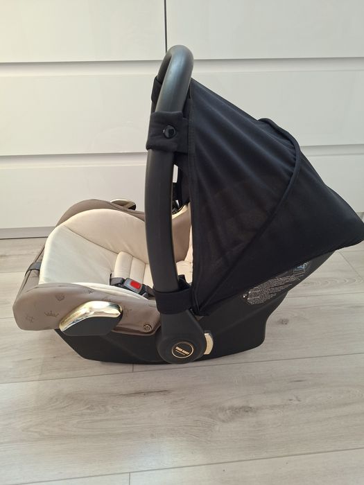 Ala Louis Vuitton nosidelko fotelik junama diamond avionaut kite 0 13