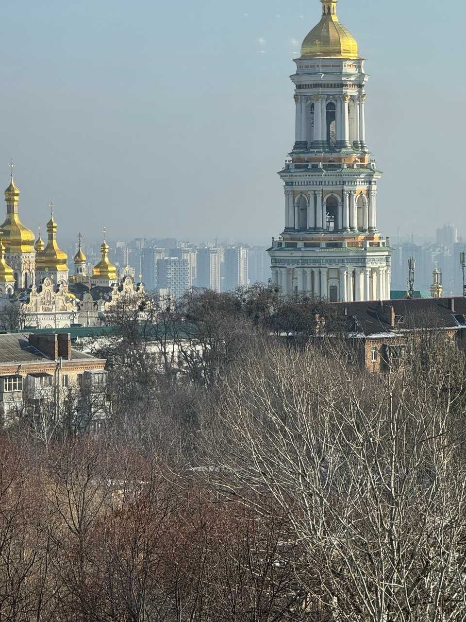 Печерський р-н, вул. Суворова 11; 4 кімн. площа 100,7 м2. Без комісії.