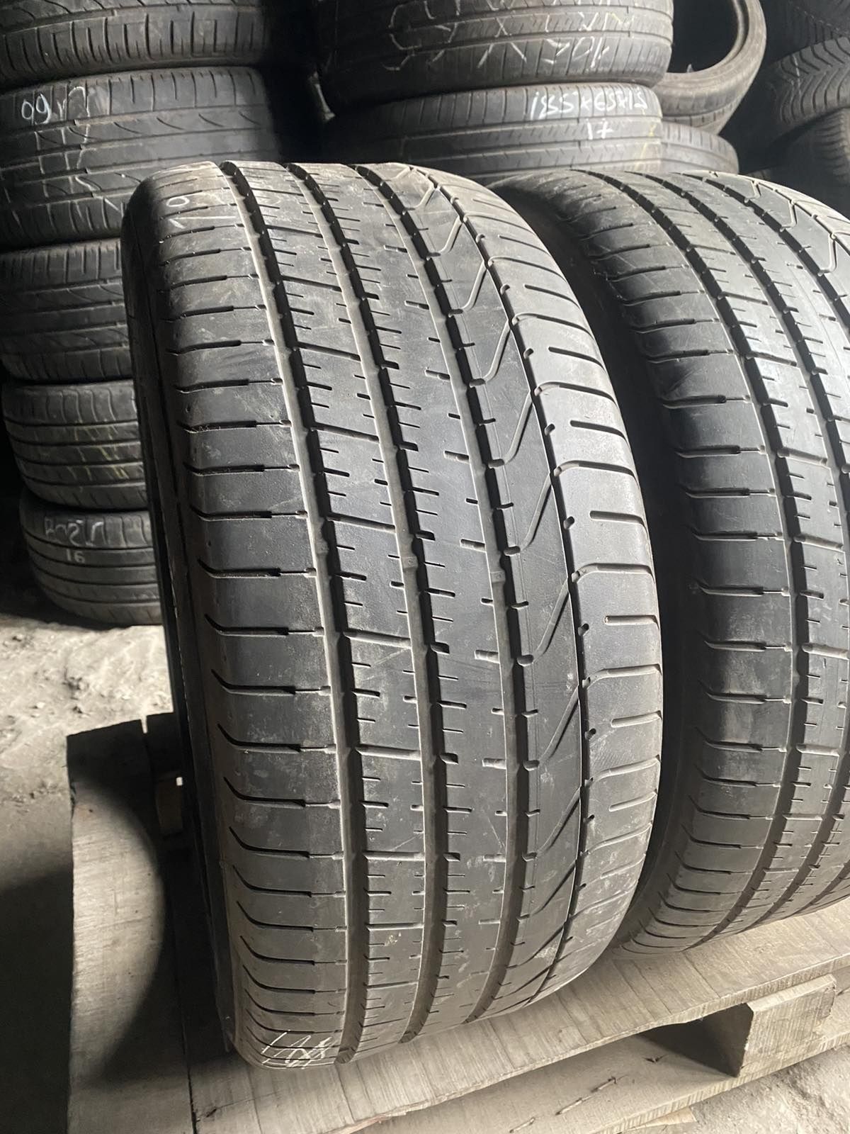 275.40.19 Pirelli 2шт лето БУ шины склад резина из Европы 40 R19 RFT