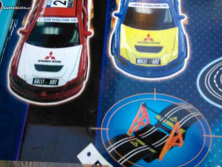 Mega pista vintage 9,5 metros em caixa + 35 anos vendo troco