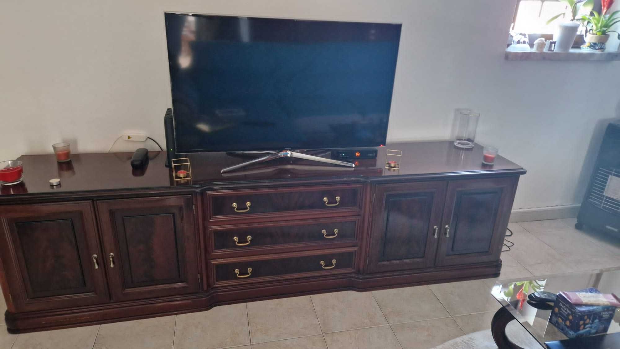 Móvel de sala como novo
