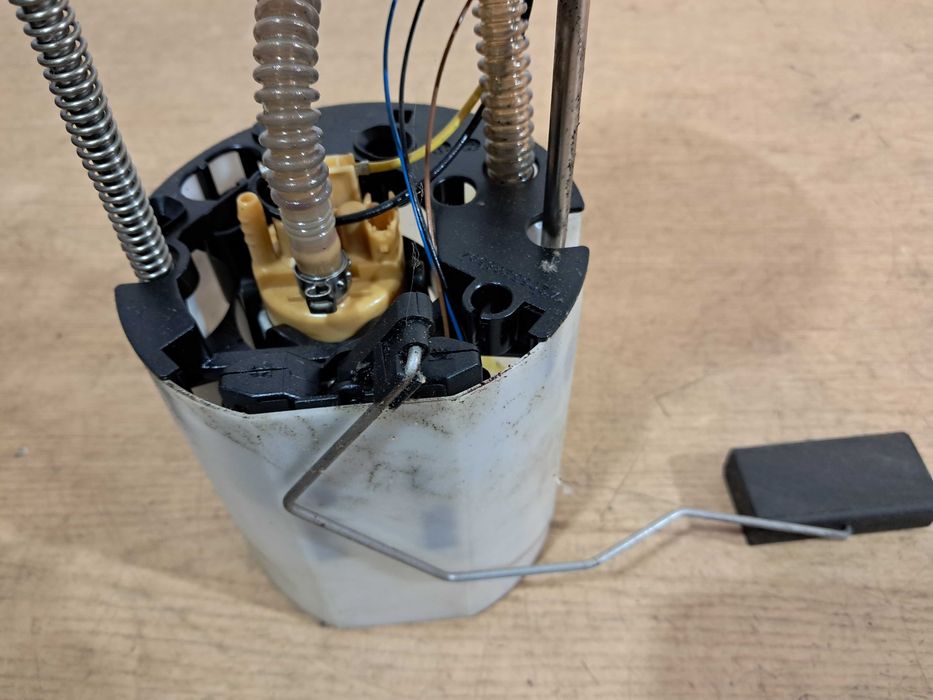 Pompa pompka pływak paliwa paliwowa AUDI Q5 SQ5 8R 2.0 TDI