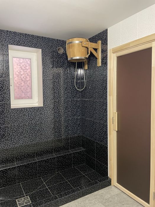 Відпочинок у Карпатах. Котедж. Буковель. Джакузі. Баня. Чан. Басейн.