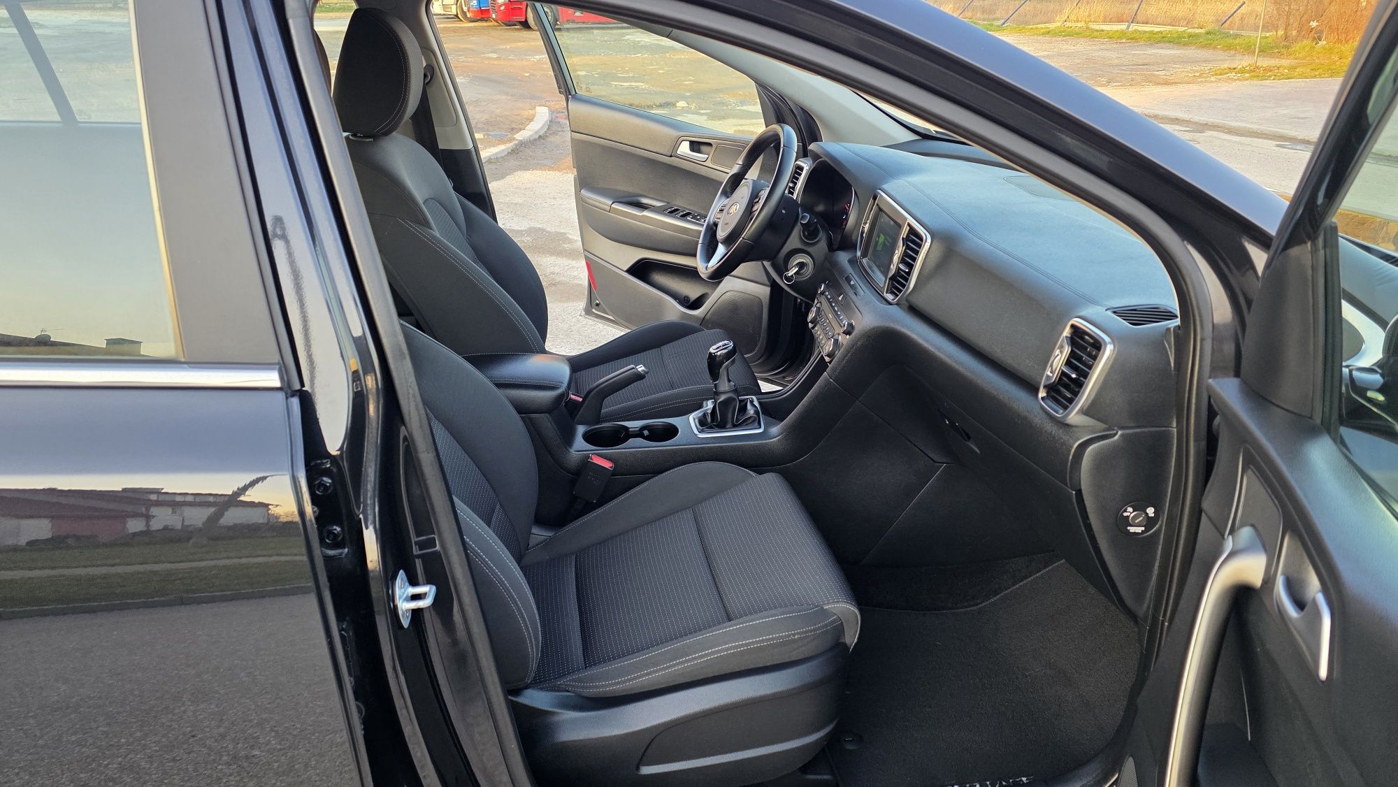 Kia sportage rok 2016 silnik 1.7 diesel ładna zamiana