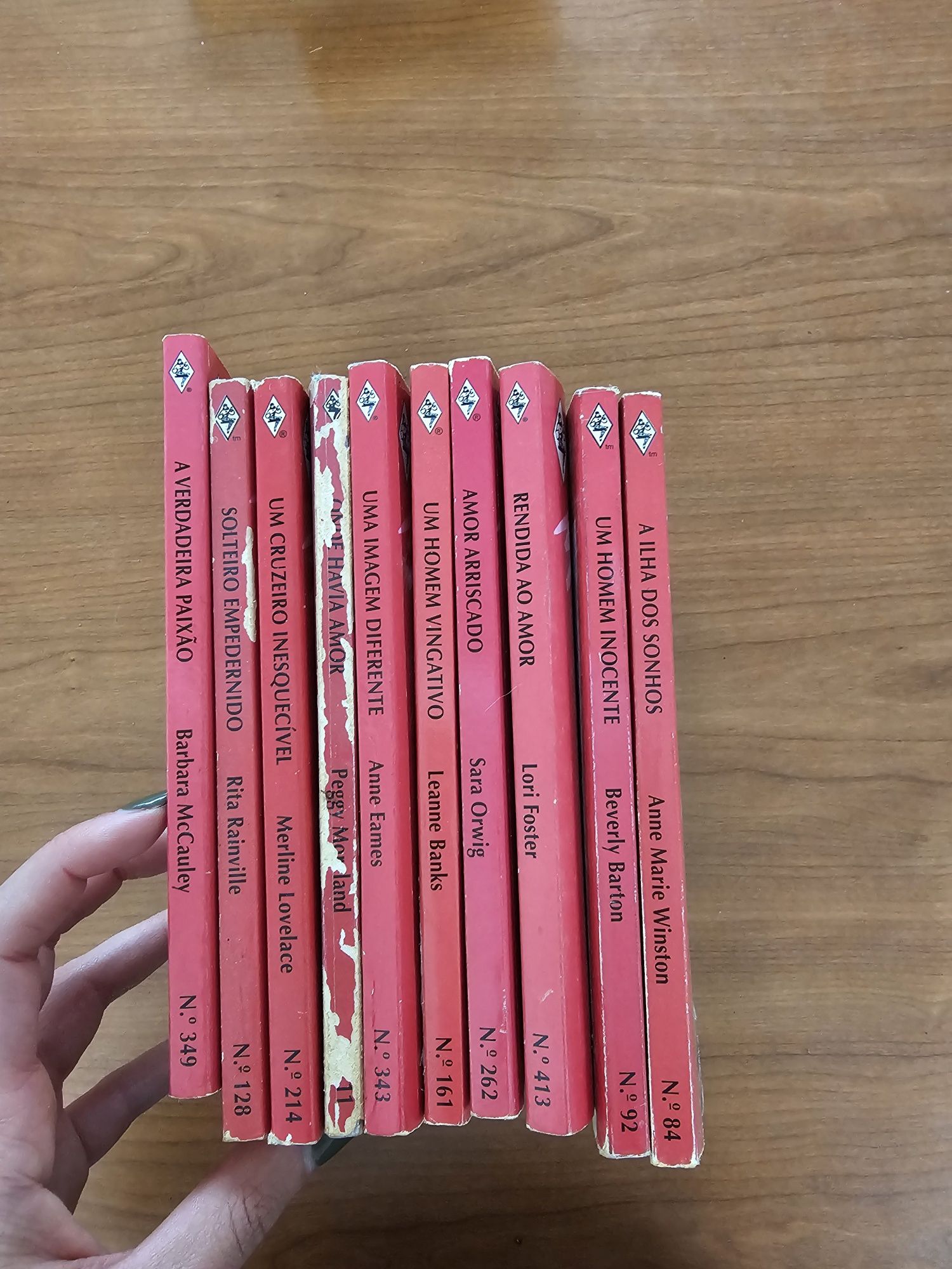 Livros coleção harlequin desejo