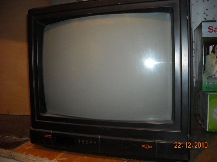 телевизор RAFENA RC8141 made in Germany