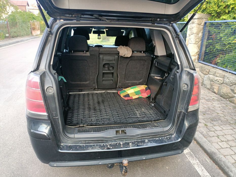 Трансфер Львів -Шегині, Краковець..до 4 пасажирів з невеликим багажем.