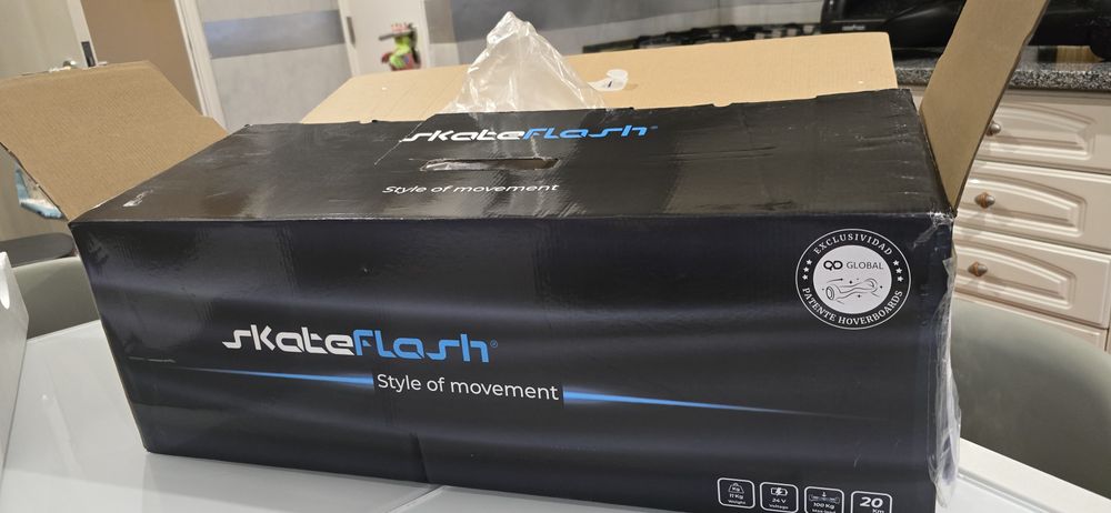 Hoverboard com caixa e carregador