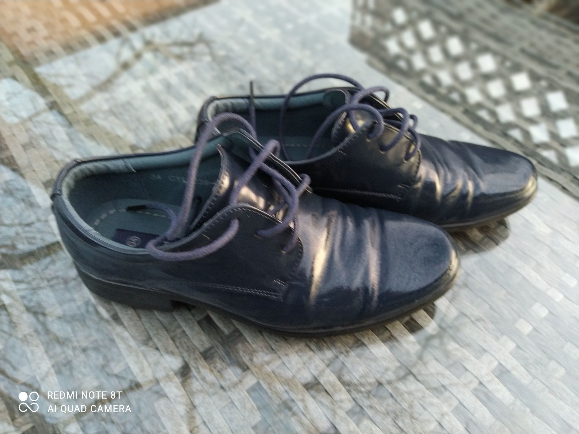 Buty chłopięce rozmiar 34