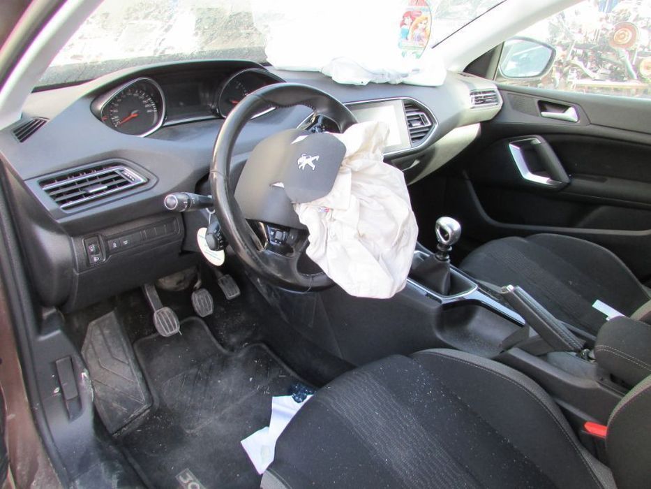 Peças Peugeot 308 1.6 HDi do ano 2015 (9H05)