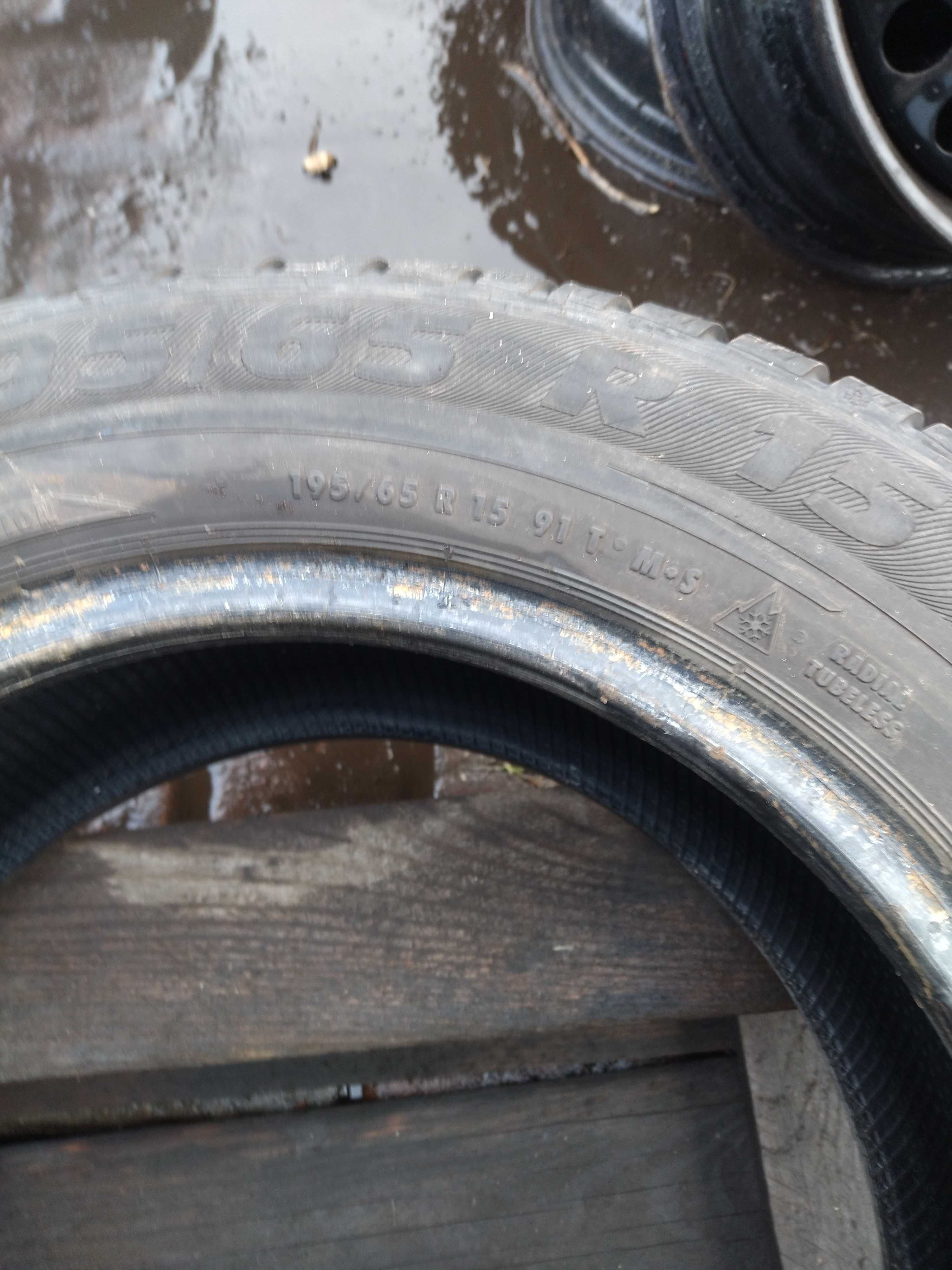 195/65R15 Semperit Master Grip 91T Dot2311 2szt. zima 7mm.
