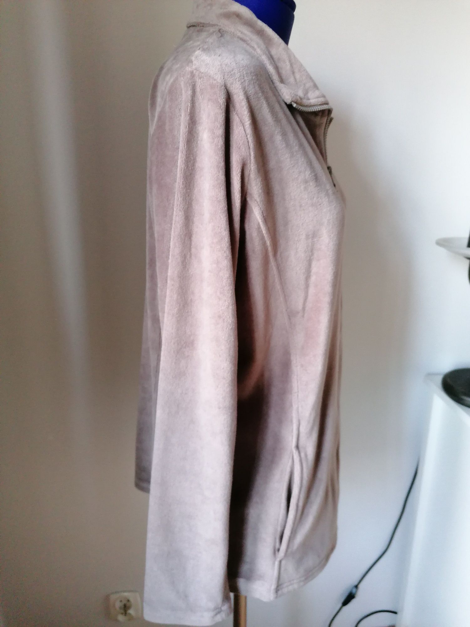 Dres welurowy firmy Decoy size +