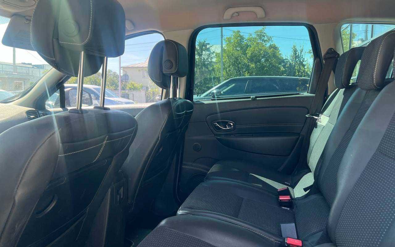 Renault Scenic 2012
