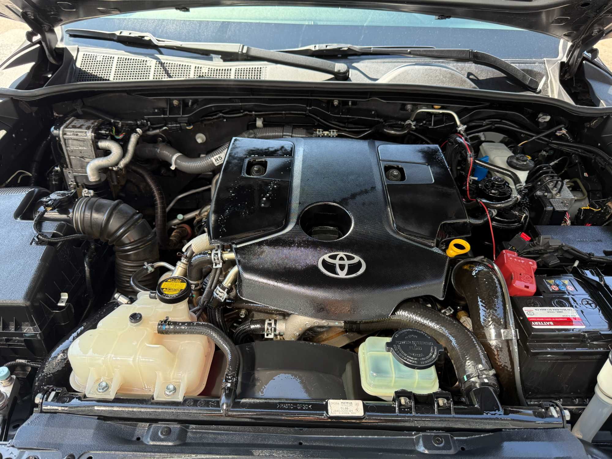 TOYOTA HILUX 2.4 D-4D 4X4