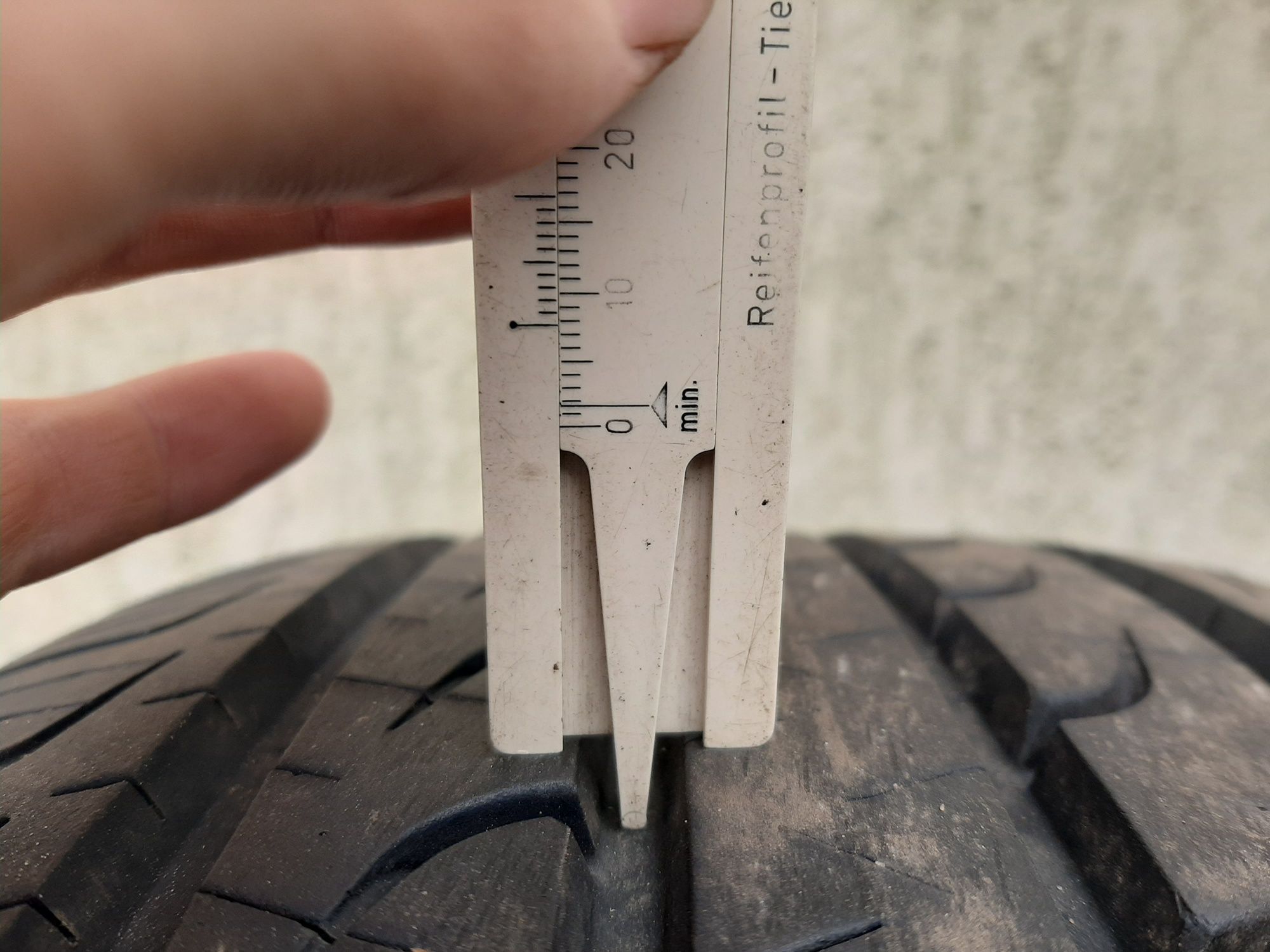 2x Opony letnie 255/65R17 GoodYear EfficientGrip Suv 4x4 / 2018r / 8mm