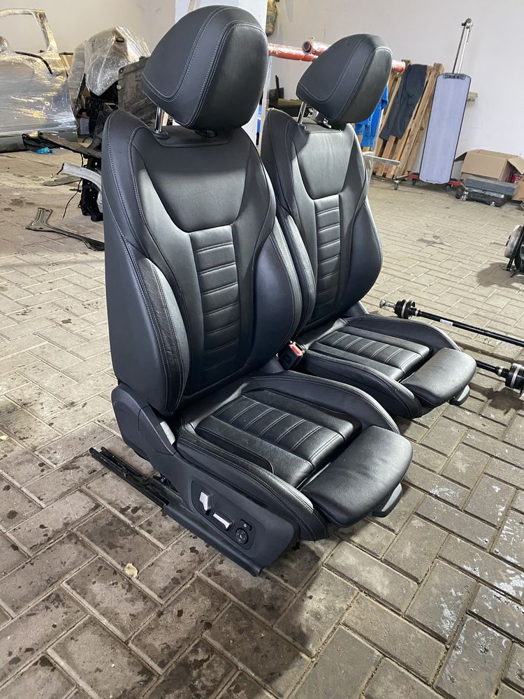 Переднии сидушки BMw G20 G01