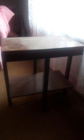 stary stolik-kwietnik