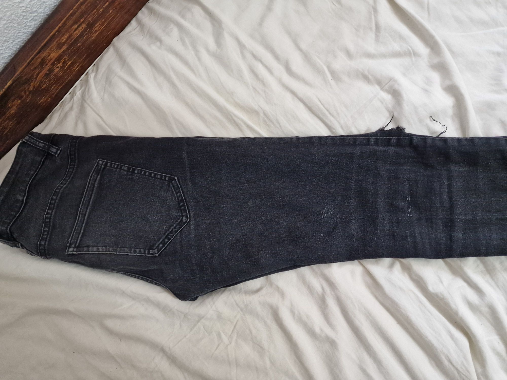 Męskie jeansy rurki z dziurami męskie spodnie jeansowe  super skiny H&