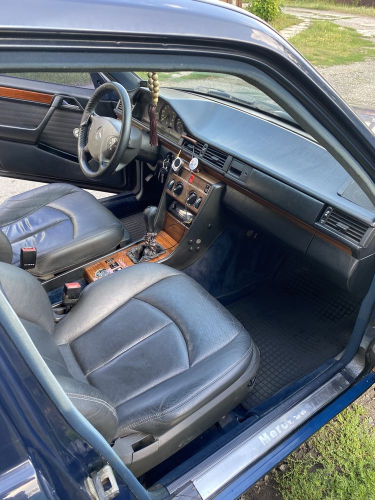 Продам Mercedes w124