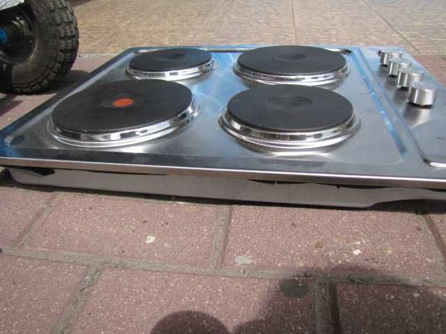 Płyta elektryczna 5500W do zabudowy z 4 polami grzejnymi Klarstein