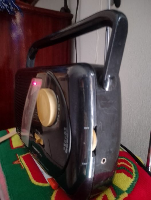 Radio portátil, bom estado