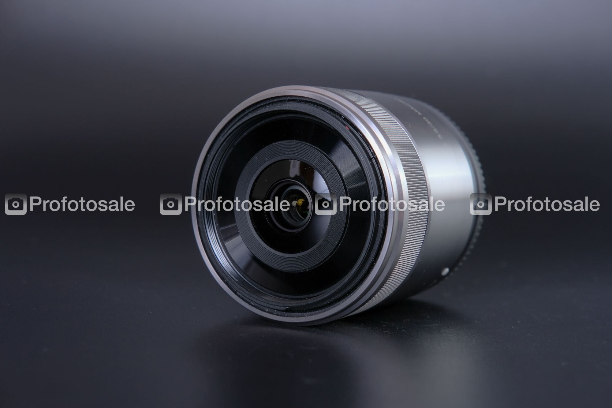 Об'єктив Sony E 30mm f/3.5 Macro (SEL30M35)