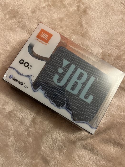 Колонка , JBL гарна , та сучасна