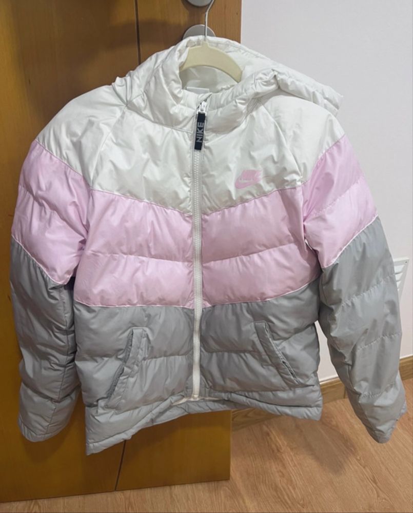 Casaco nike novo