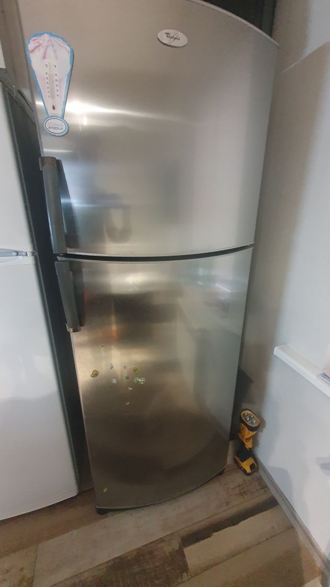 продам холодильник WHIRPOOL