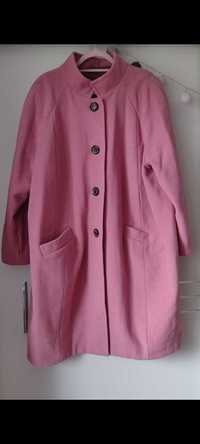Różowy wełniany płaszcz plus size 54 ze stójką