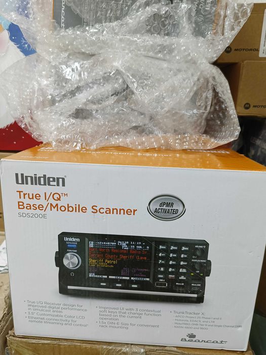 Сканер UNIDEN SDS200 SDS200E 25-1300 МГц з розблокованим DMR.