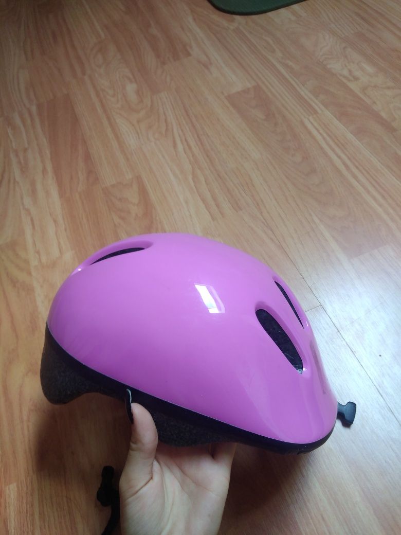 Proteções + capacete de criança