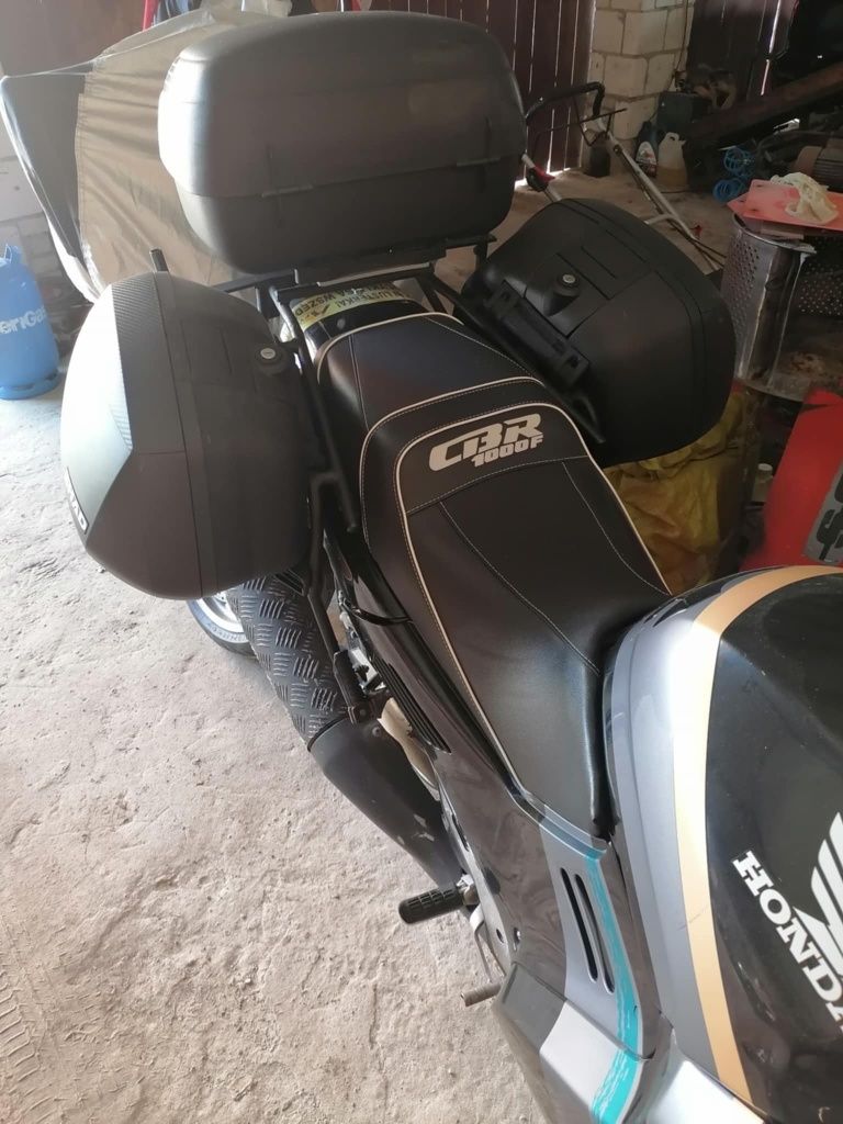 Honda CBR 1000f dual