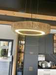 Lampa wisząca DĄB Z ŻYWICĄ fluorescencyjna LED plaster dębu