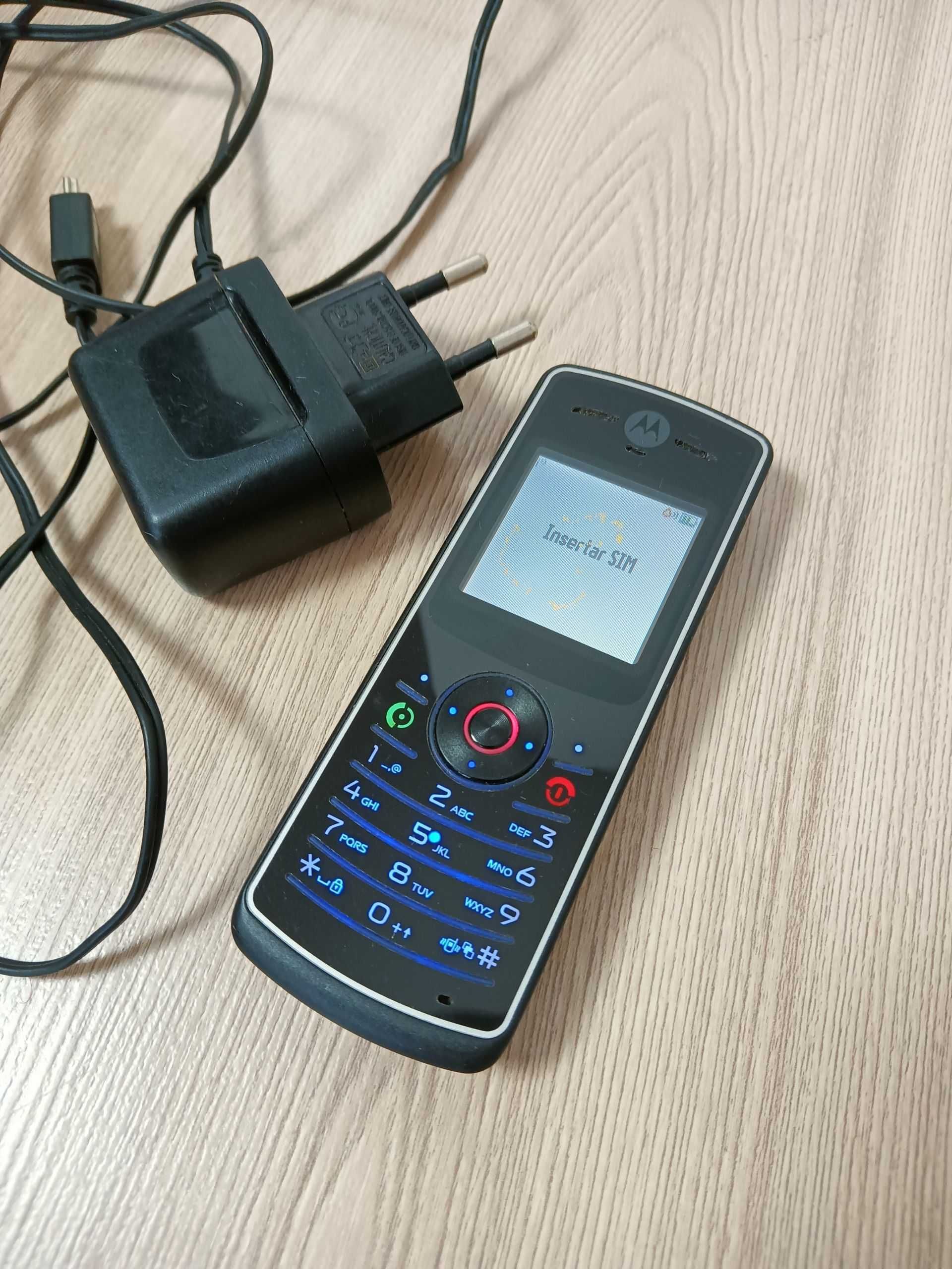 Motorola W180 + ładowarka