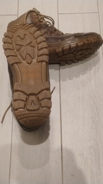 Продаються чоловічі зимові черевики, розмір 45.