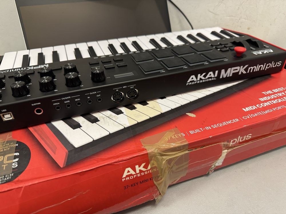 AKAI Professional MPK mini plus/klawiatura sterująca
