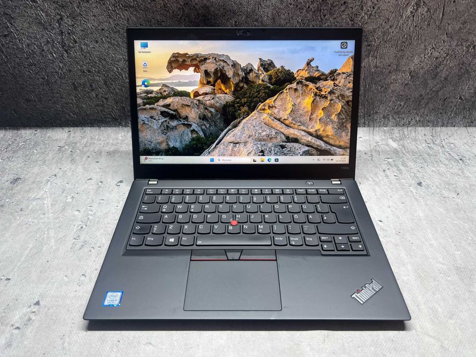 Thinkpad T480s / i5 8250u 3.4GHz / 16GB DDR4 / 256 SSD / 14 FHD / W11