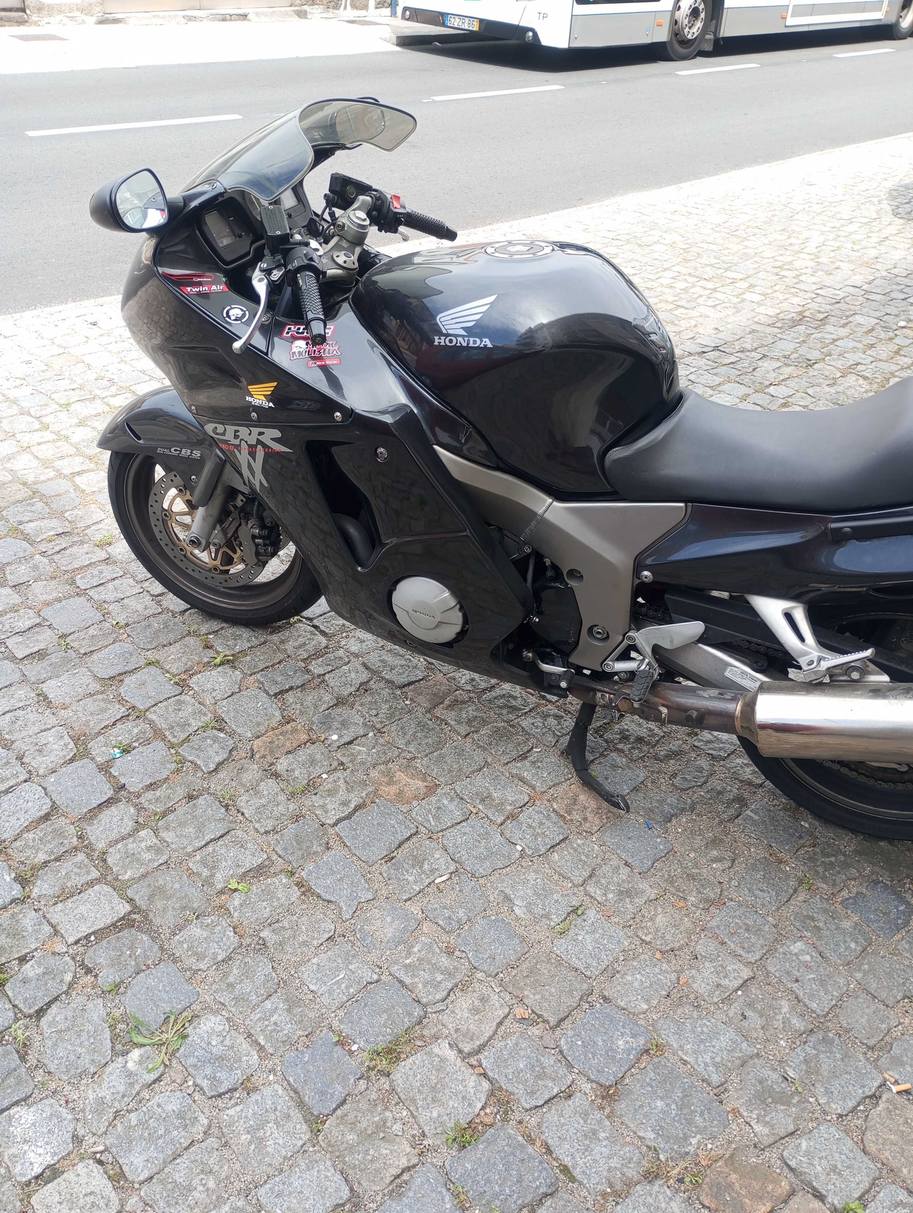 cbr1100xx pronta a rodar , com topcase