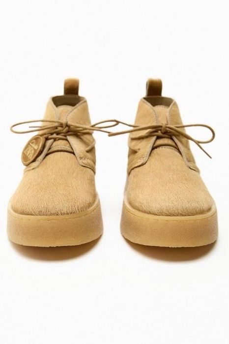 Шкіряні черевики clarks x zara