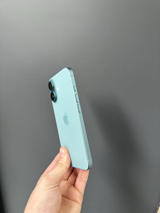 Б/у iPhone 16 256Gb Teal